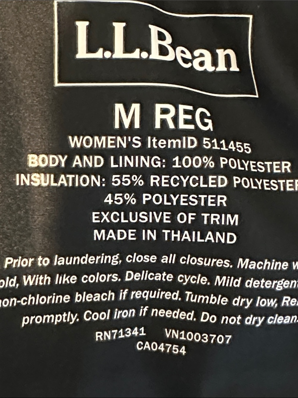 L.L.Bean Women's Mountain Classic Puffer Vest Mediums - Picture 15 of 16